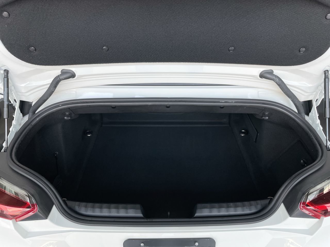 Used 2019 Alpine White BMW SDrive30i image 30
