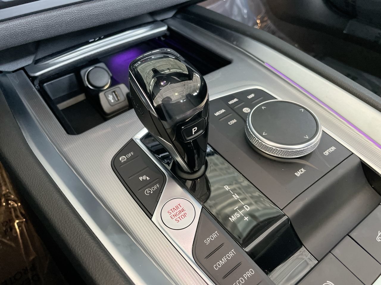 Used 2019 Alpine White BMW SDrive30i image 28