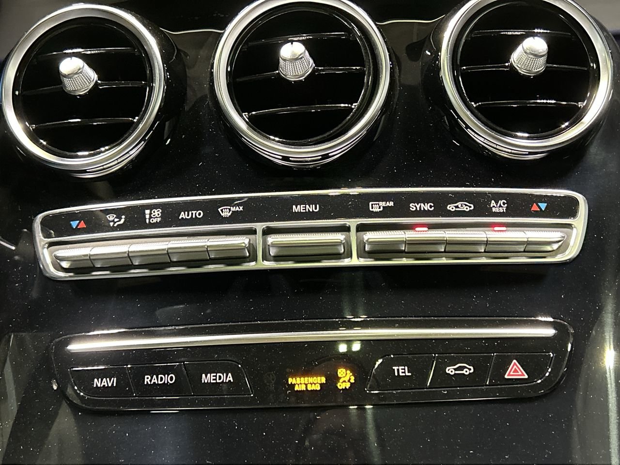 New 2023 Obsidian Black Metallic Mercedes-Benz C 300 4MATIC image 29