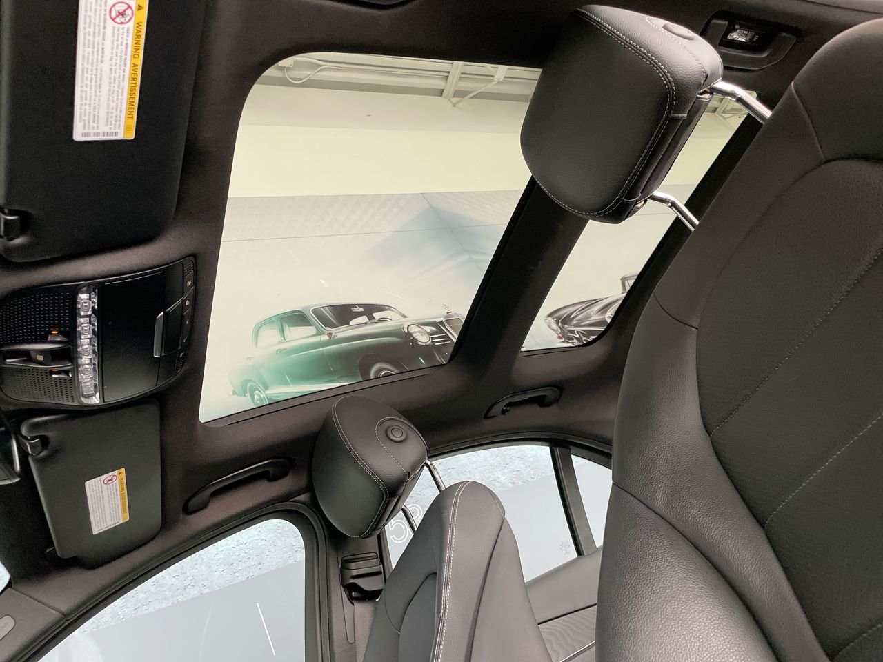 Used 2018 Polar White Mercedes-Benz 4MATIC Sedan image 30