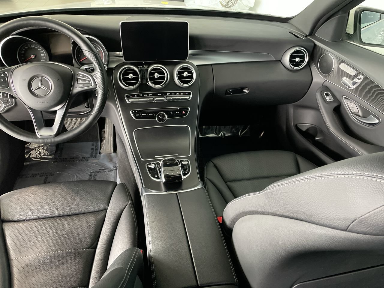 Used 2018 Polar White Mercedes-Benz 4MATIC Sedan image 29