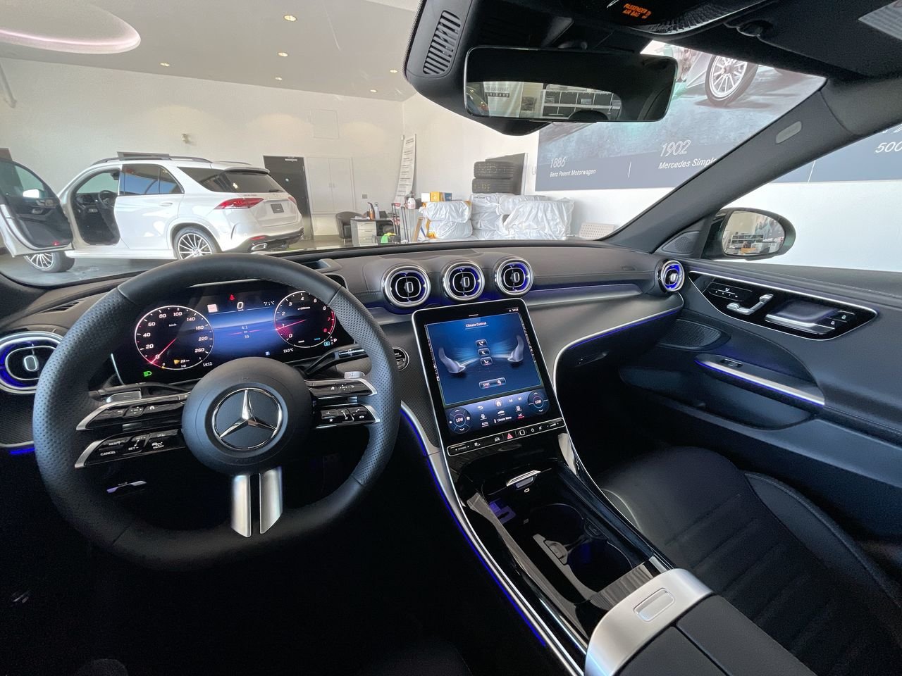 Used 2023 Obsidian Black Metallic Mercedes-Benz 4MATIC Sedan image 29