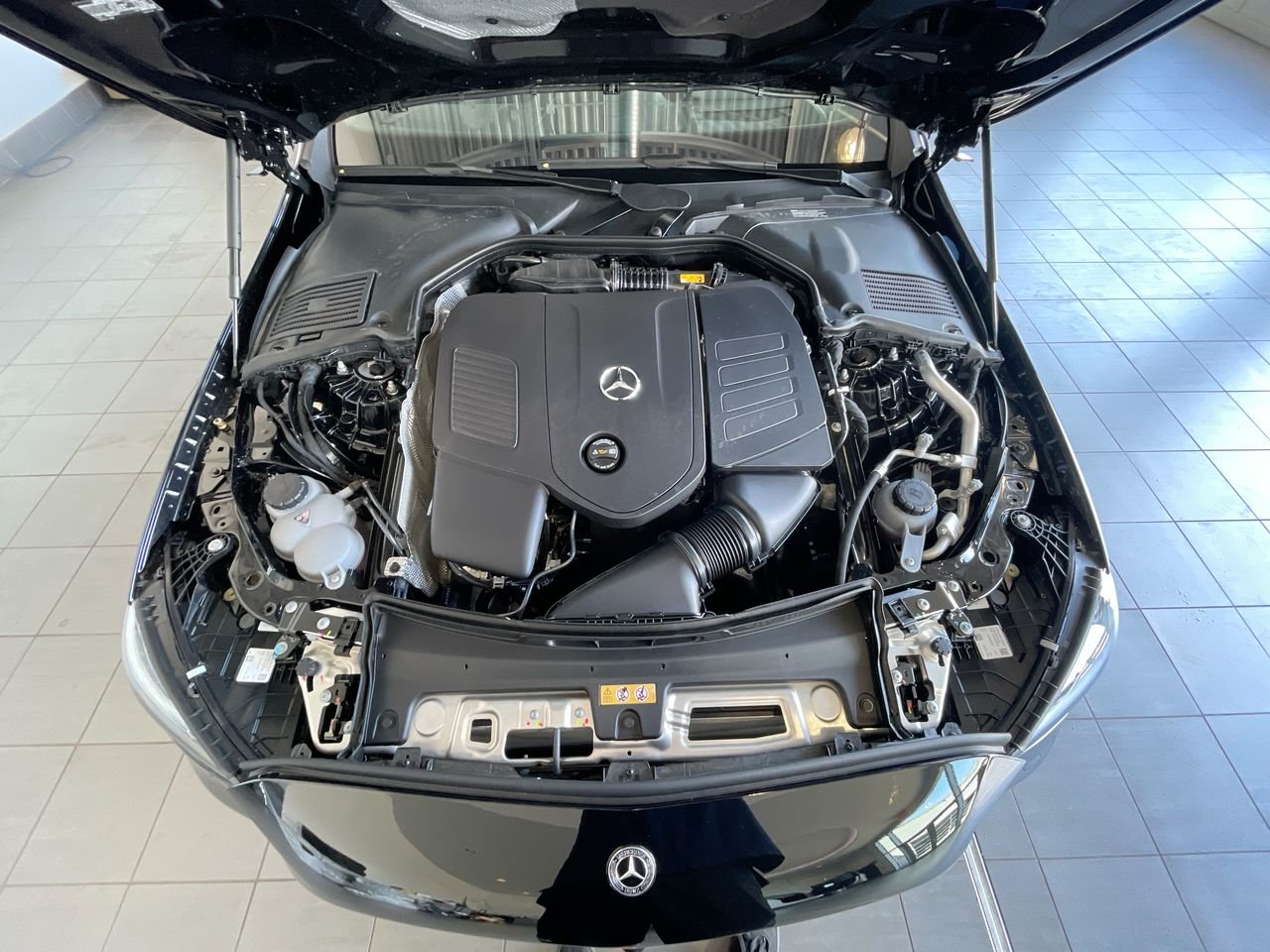 Used 2023 Obsidian Black Metallic Mercedes-Benz 4MATIC Sedan image 35