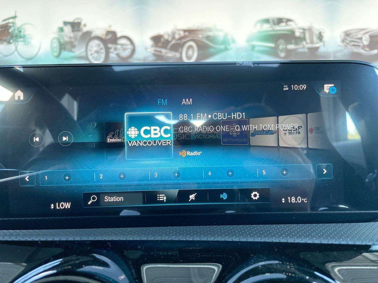 New 2023 Polar White Mercedes-Benz CLA 250 4MATIC image 27
