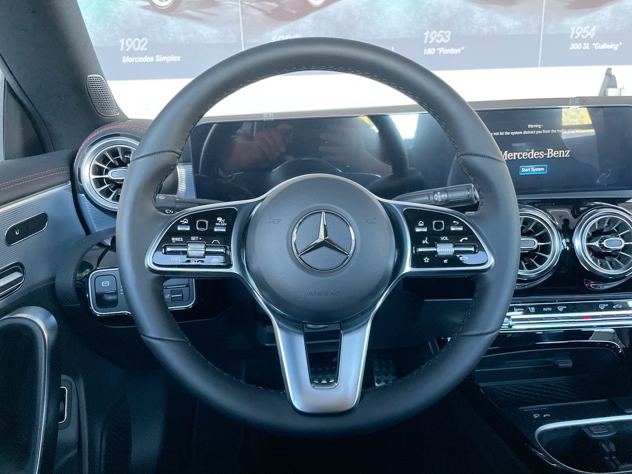 New 2023 Polar White Mercedes-Benz CLA 250 4MATIC image 25