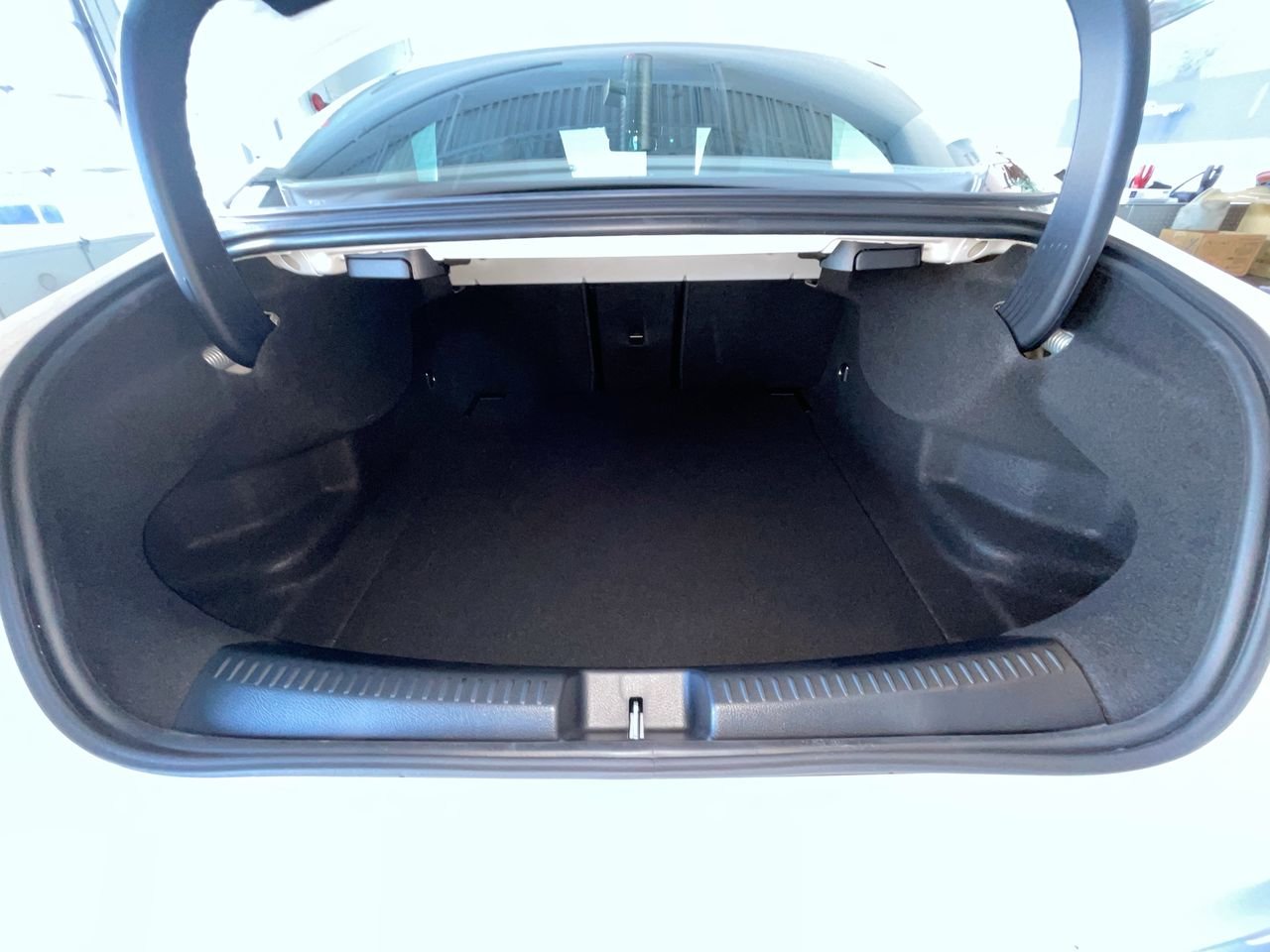 Used 2023 Polar White Mercedes-Benz 4MATIC Coupe image 32