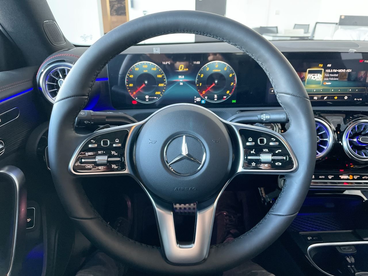 Used 2023 Polar White Mercedes-Benz 4MATIC Coupe image 22