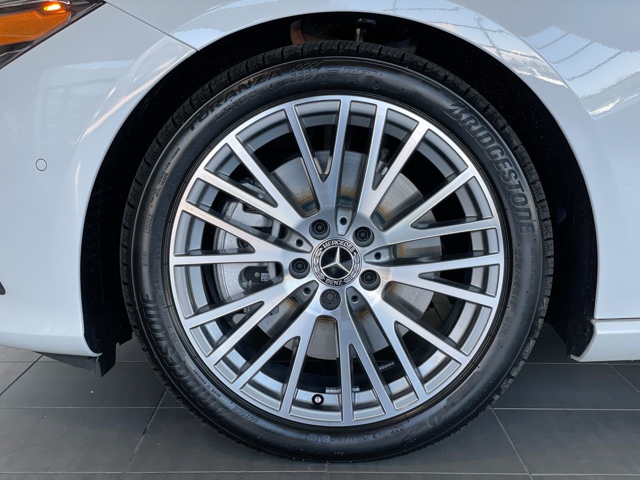 Used 2023 Digital White Metallic Mercedes-Benz 4MATIC Coupe image 18