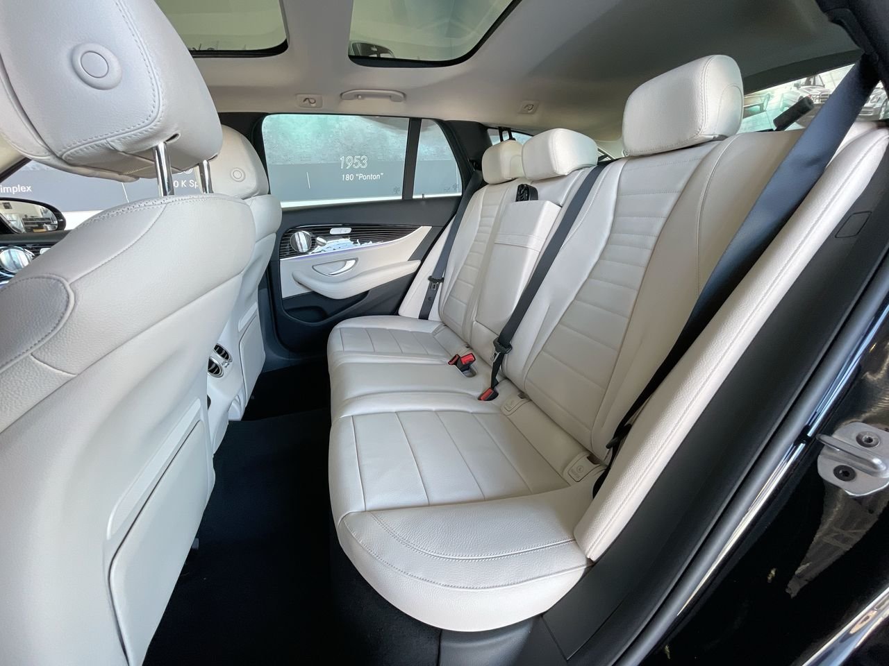 New 2023 Obsidian Black Metallic Mercedes-Benz E 450 4MATIC image 32