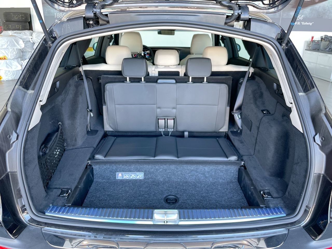 New 2023 Obsidian Black Metallic Mercedes-Benz E 450 4MATIC image 33