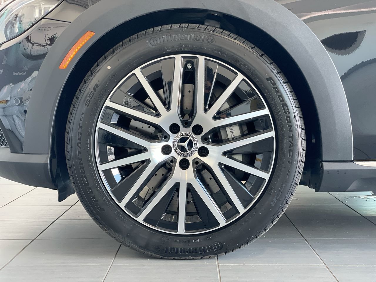 New 2023 Obsidian Black Metallic Mercedes-Benz E 450 4MATIC image 18