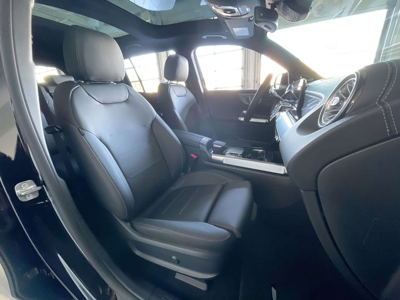 New 2023 Cosmos Black Mercedes-Benz EQB 350 4MATIC image 35