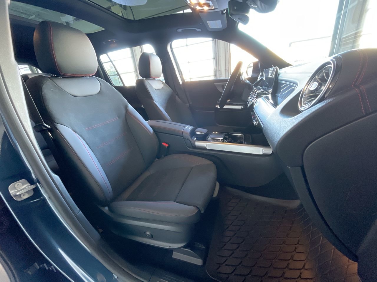 New 2023 Denim Blue Mercedes-Benz EQB 350 4MATIC image 33