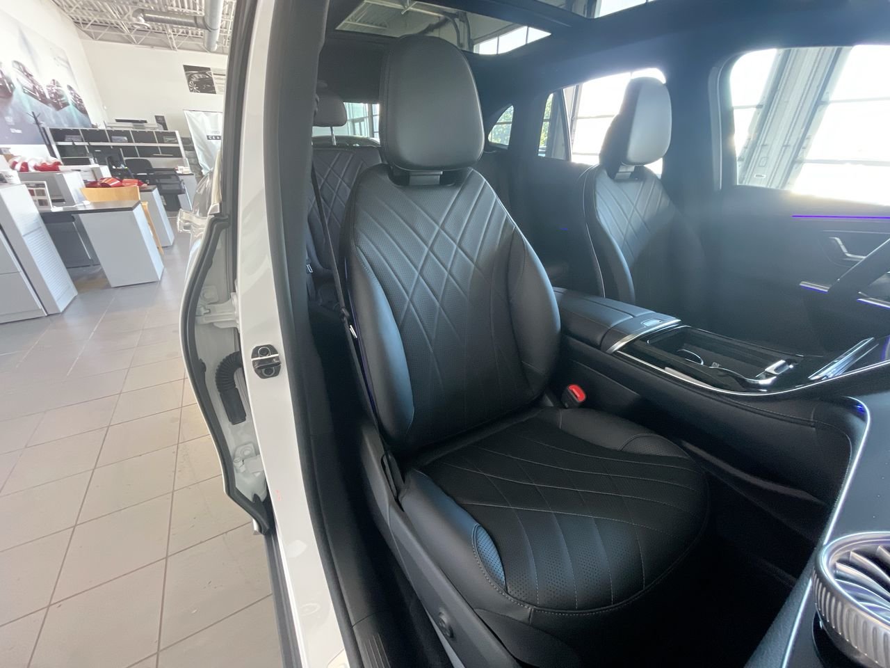 Used 2023 Polar White Mercedes-Benz 350 4MATIC SUV (Post-August Production) image 34