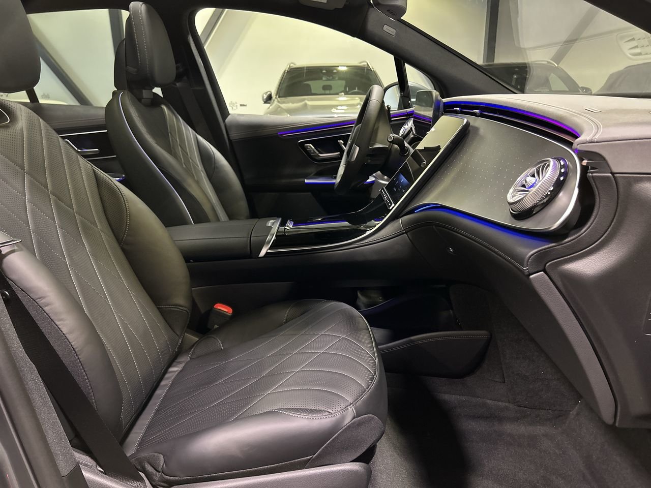 New 2023 Selenite Grey Metallic Mercedes-Benz EQE 350 4MATIC image 33