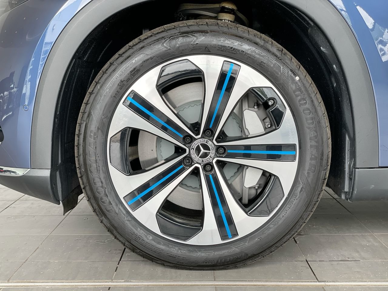 New 2023 Sodalite Blue Metallic Mercedes-Benz EQS 450 4MATIC image 18