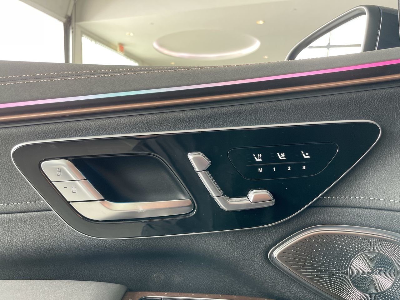 New 2023 Sodalite Blue Metallic Mercedes-Benz EQS 450 4MATIC image 20
