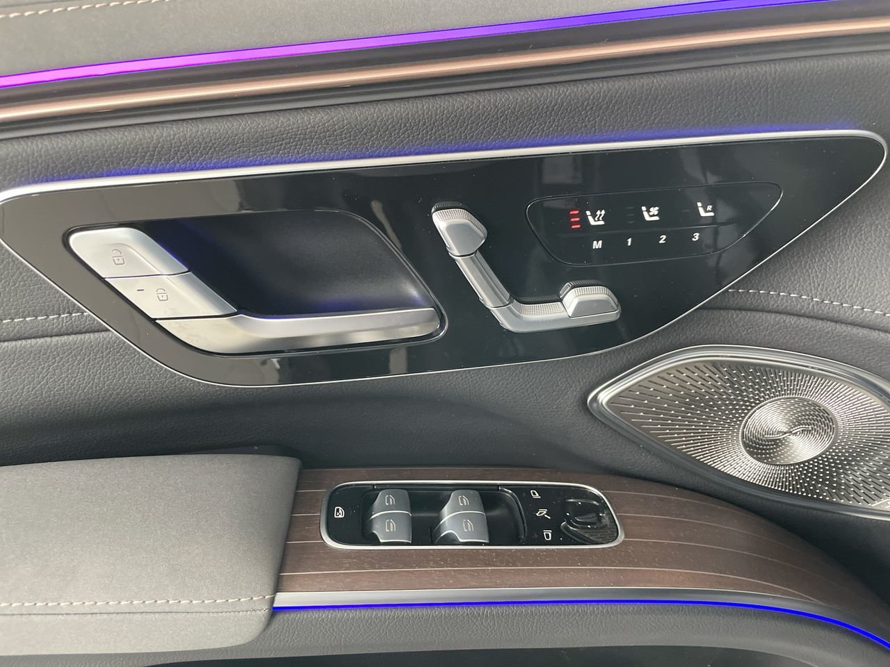 New 2023 Emerald Green Metallic Mercedes-Benz EQS 450 4MATIC image 20