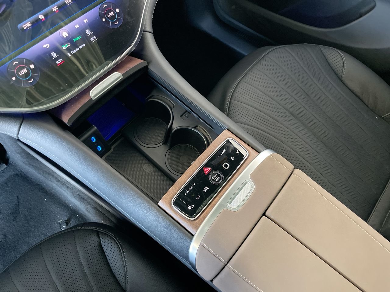New 2023 Sodalite Blue Metallic Mercedes-Benz EQS 450 4MATIC image 29