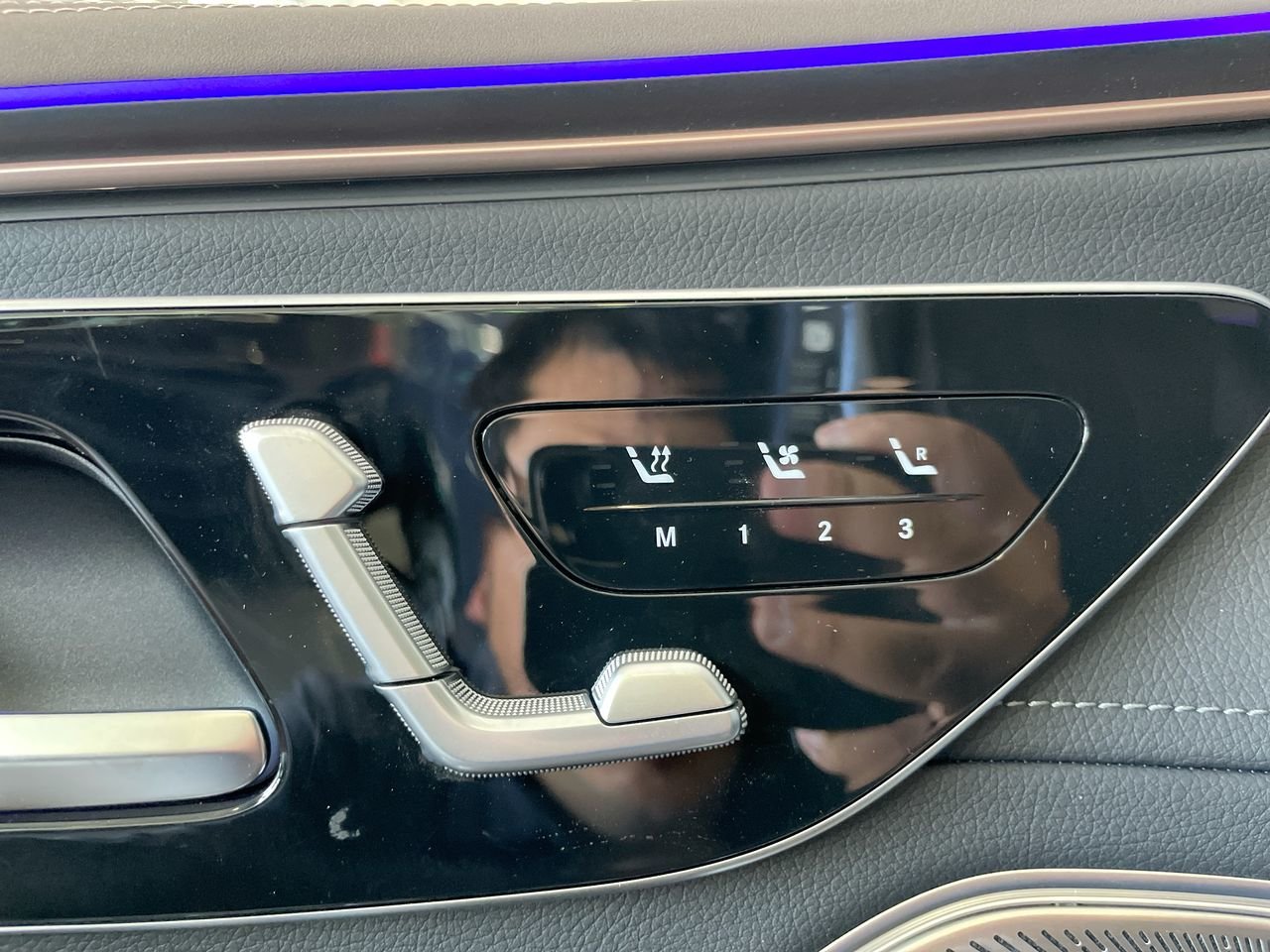 New 2023 Sodalite Blue Metallic Mercedes-Benz EQS 450 4MATIC image 20