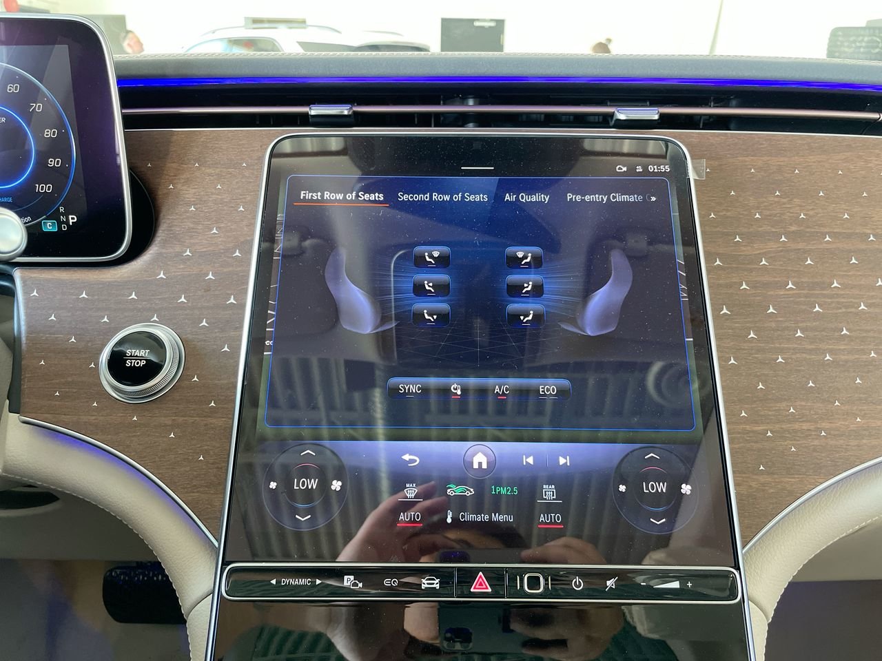 New 2023 Obsidian Black Metallic Mercedes-Benz EQS 450 4MATIC image 27