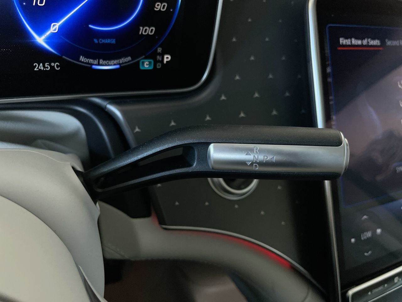 New 2023 Polar White Mercedes-Benz EQS 450 4MATIC image 28