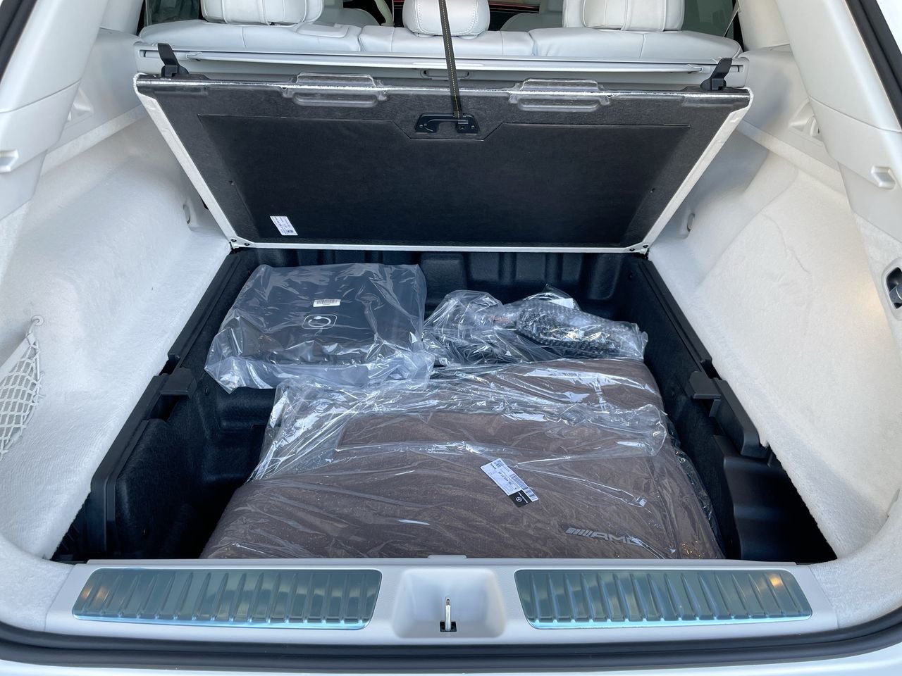 New 2023 Polar White Mercedes-Benz EQS 450 4MATIC image 33