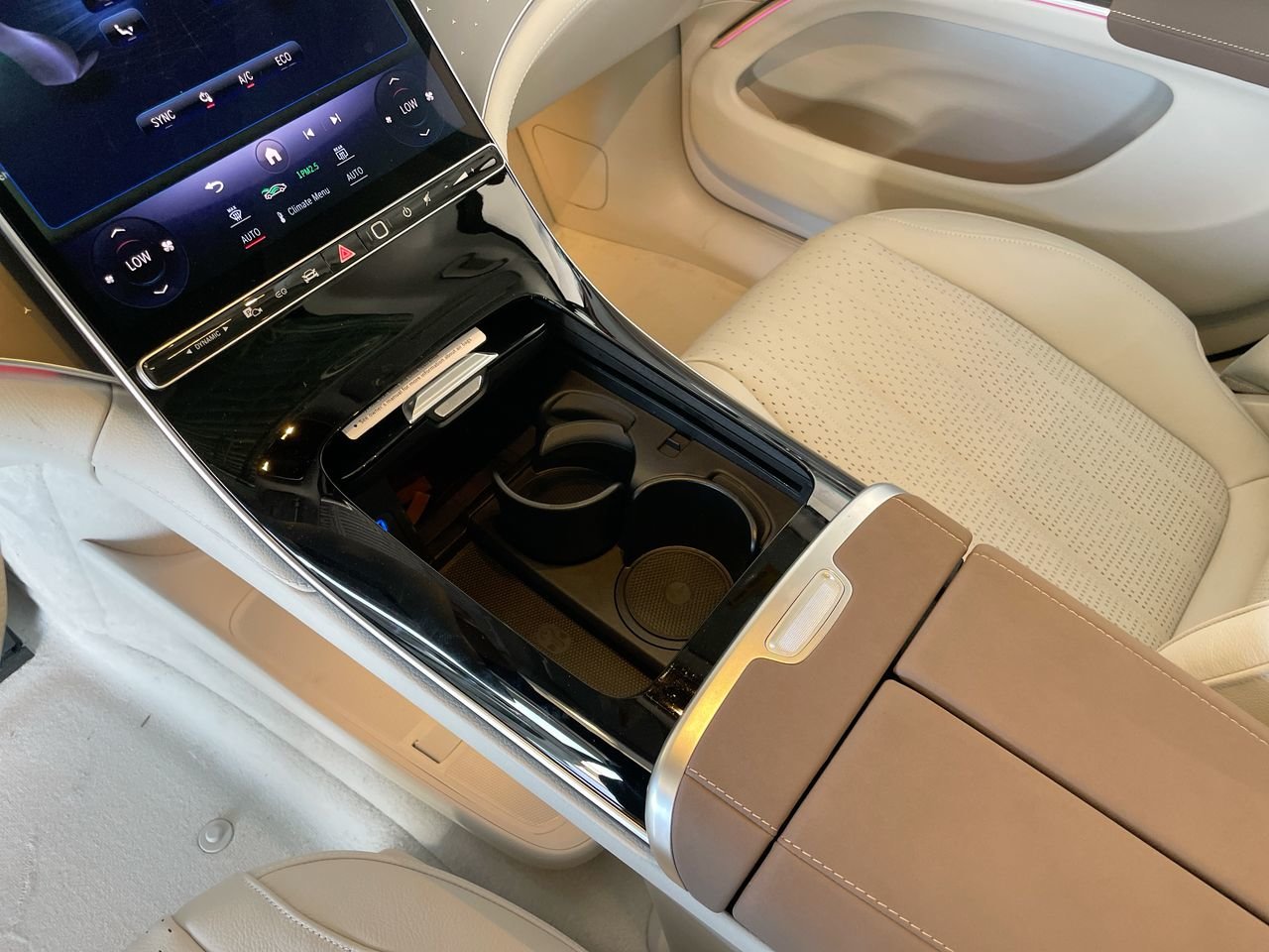 New 2023 Polar White Mercedes-Benz EQS 450 4MATIC image 29