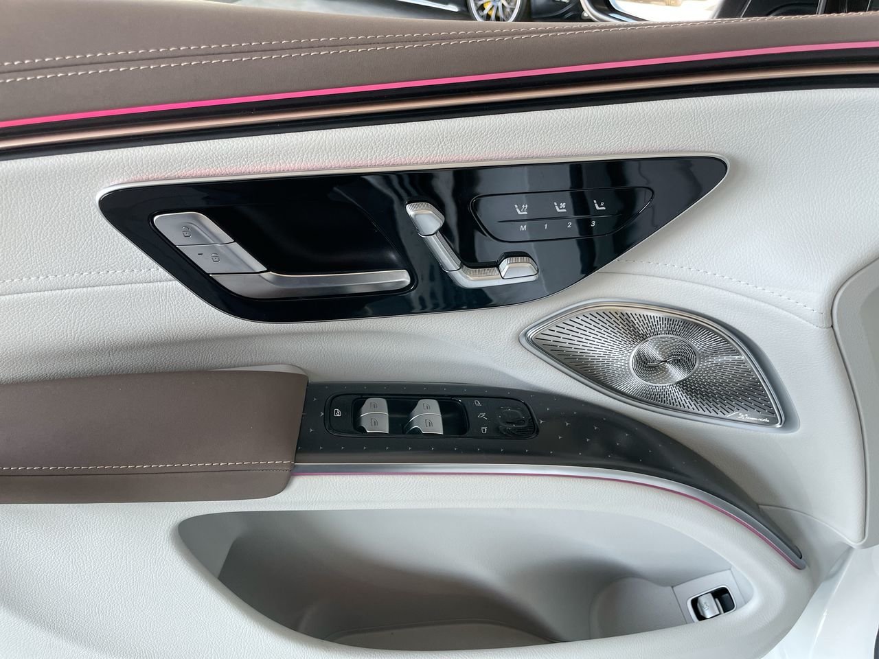 New 2023 Polar White Mercedes-Benz EQS 450 4MATIC image 21