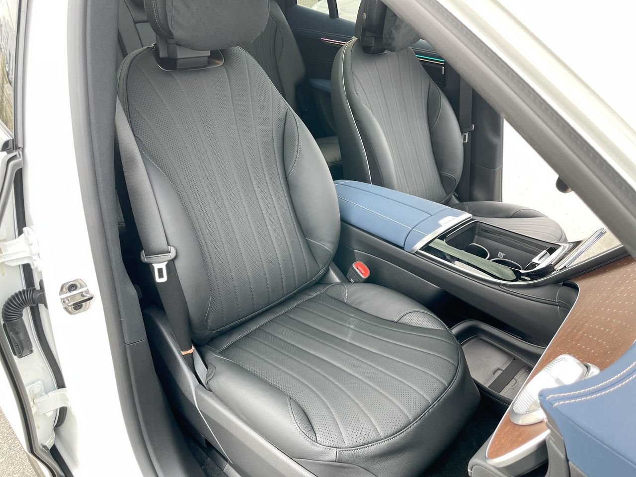 Used 2023 Polar White Mercedes-Benz 450 SUV (Post-August Production) image 34