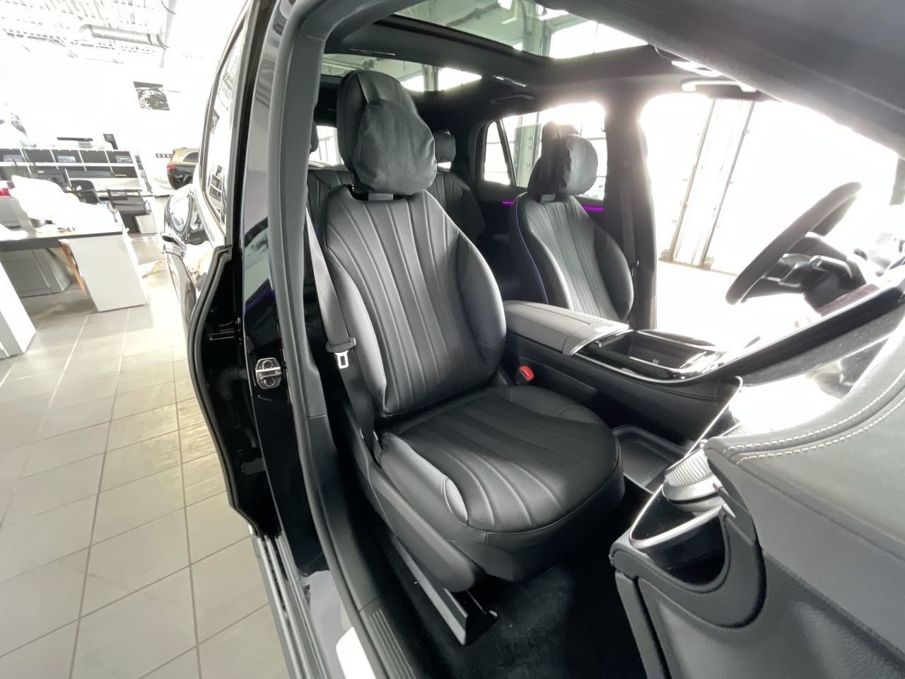 Used 2023 Obsidian Black Mercedes-Benz 450 SUV (Pre-August Production) image 35