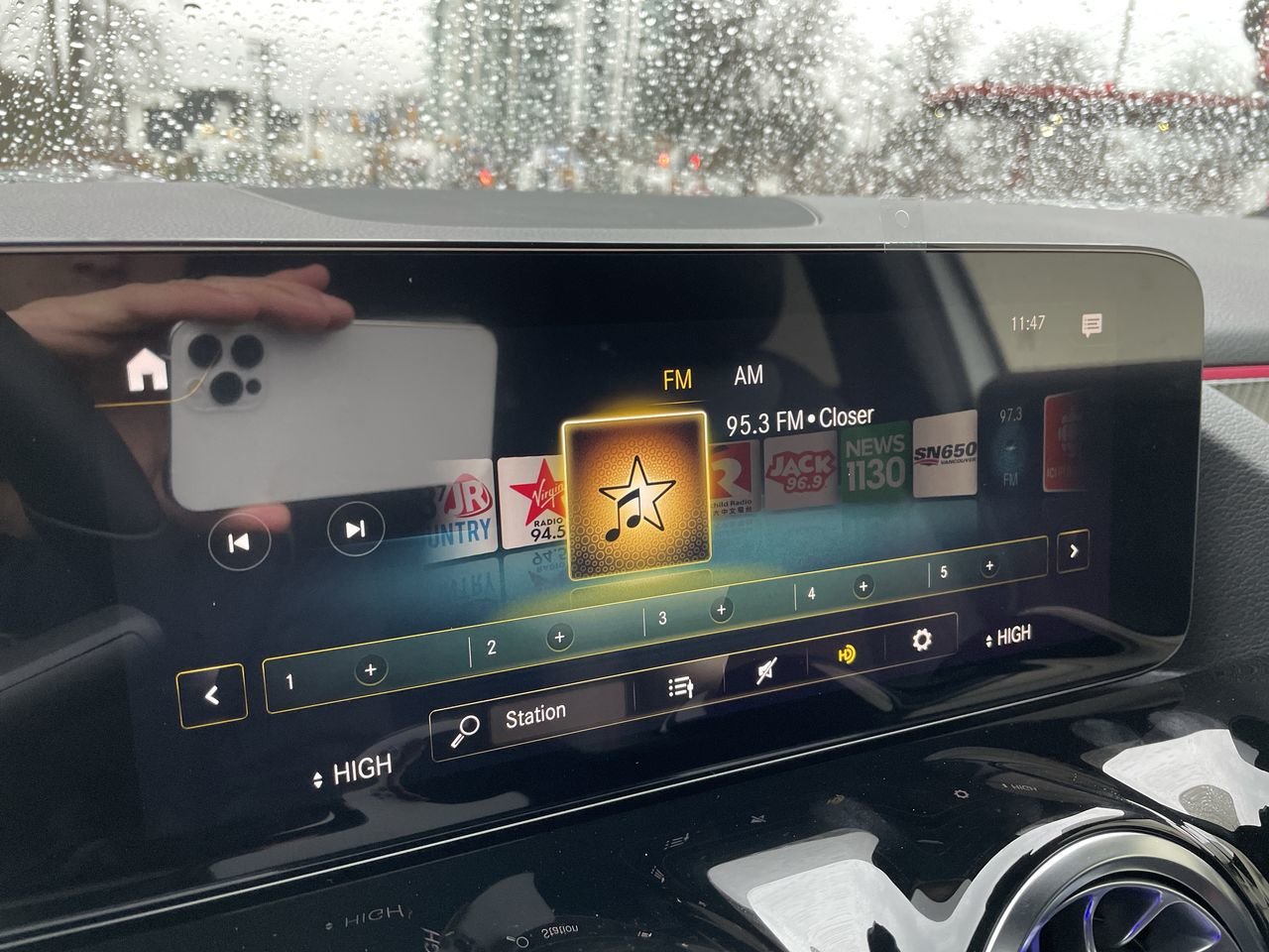 New 2023 Polar White Mercedes-Benz 250 4MATIC image 26