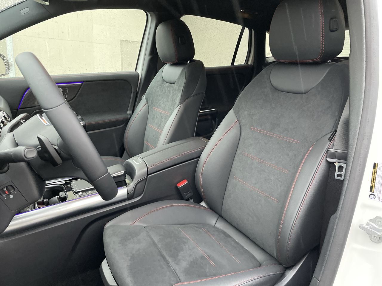 New 2023 Polar White Mercedes-Benz 250 4MATIC image 22