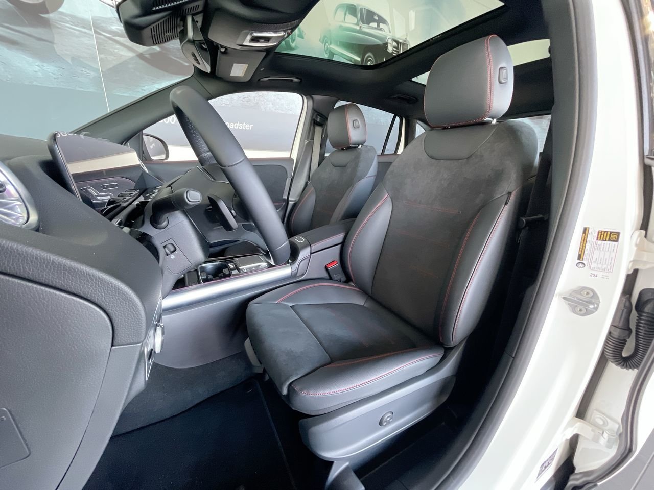 Used 2023 Polar White Mercedes-Benz 4MATIC SUV image 19