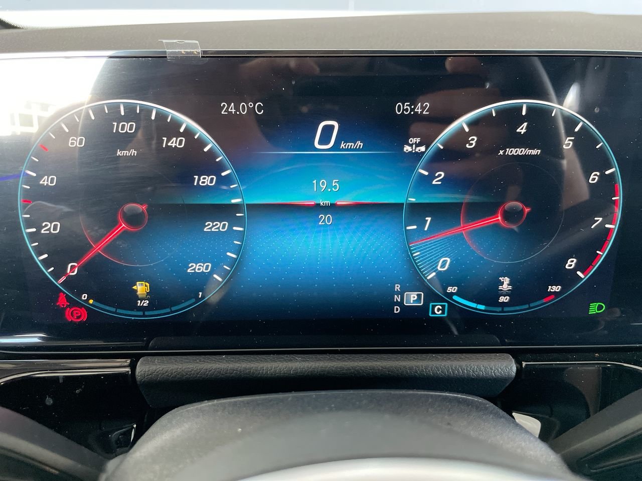 Used 2023 Polar White Mercedes-Benz 4MATIC SUV image 23