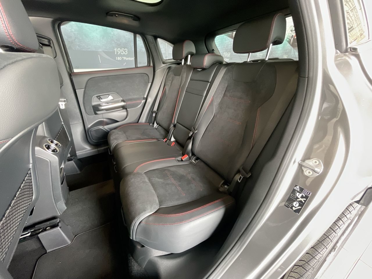 Used 2023 Mountain Grey Metallic Mercedes-Benz 4MATIC SUV image 31
