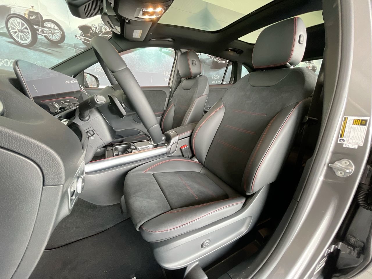 Used 2023 Mountain Grey Metallic Mercedes-Benz 4MATIC SUV image 19