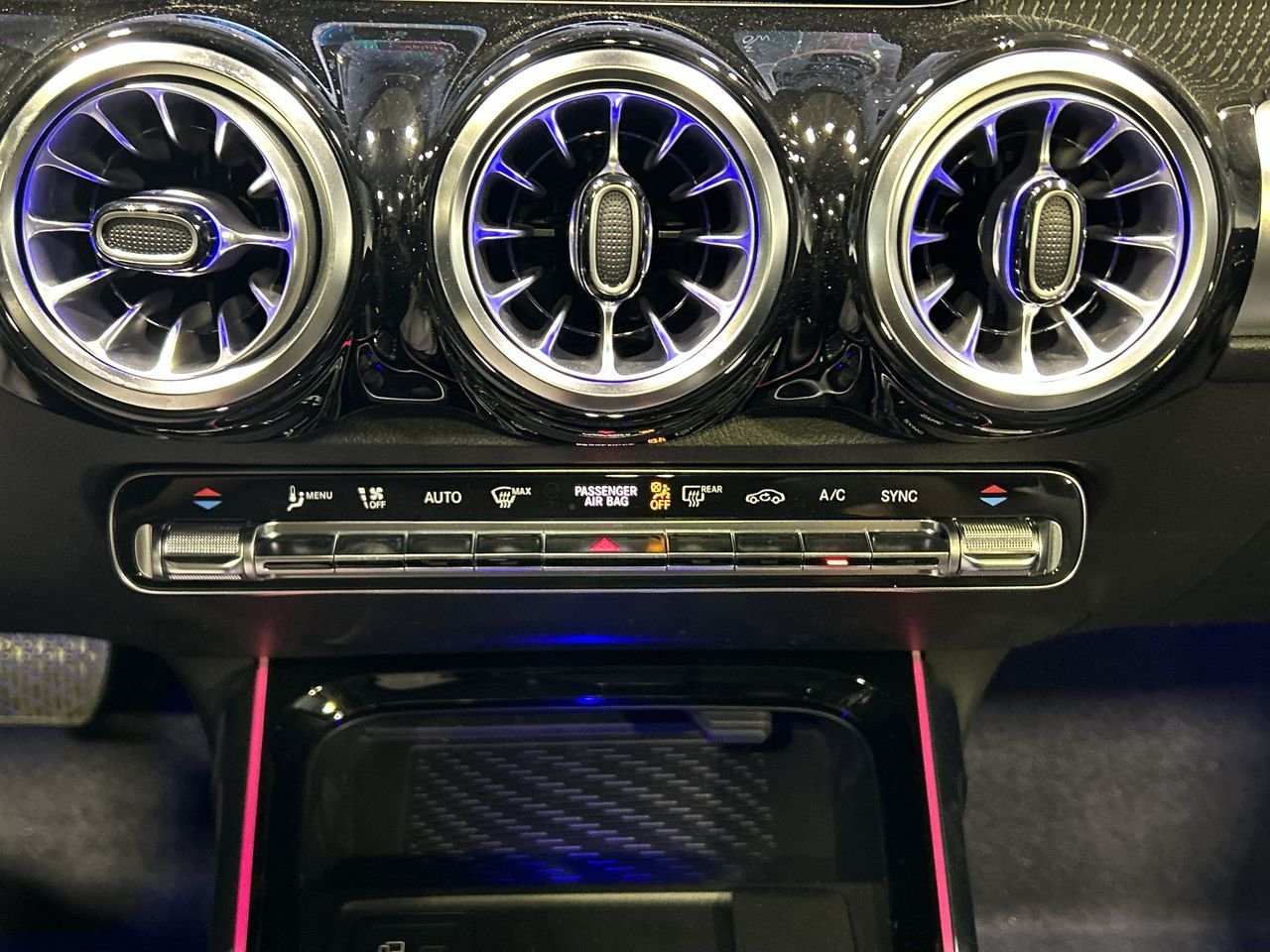 New 2023 Night Black Mercedes-Benz 250 4MATIC image 28