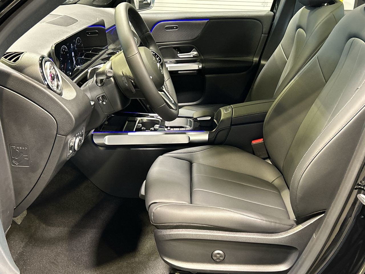 New 2023 Night Black Mercedes-Benz 250 4MATIC image 20