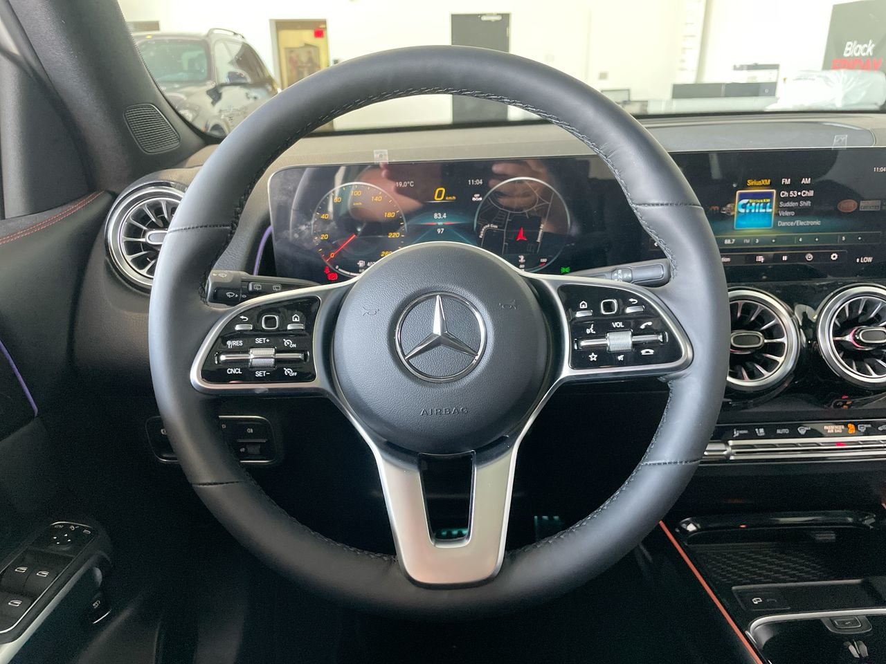 Used 2023 Polar White Mercedes-Benz 4MATIC SUV image 22