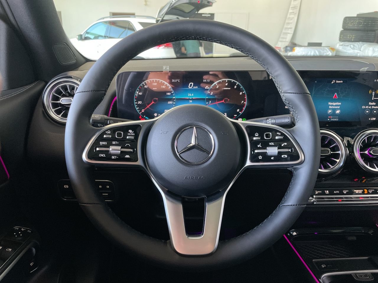 Used 2023 Mountain Grey Metallic Mercedes-Benz 4MATIC SUV image 22