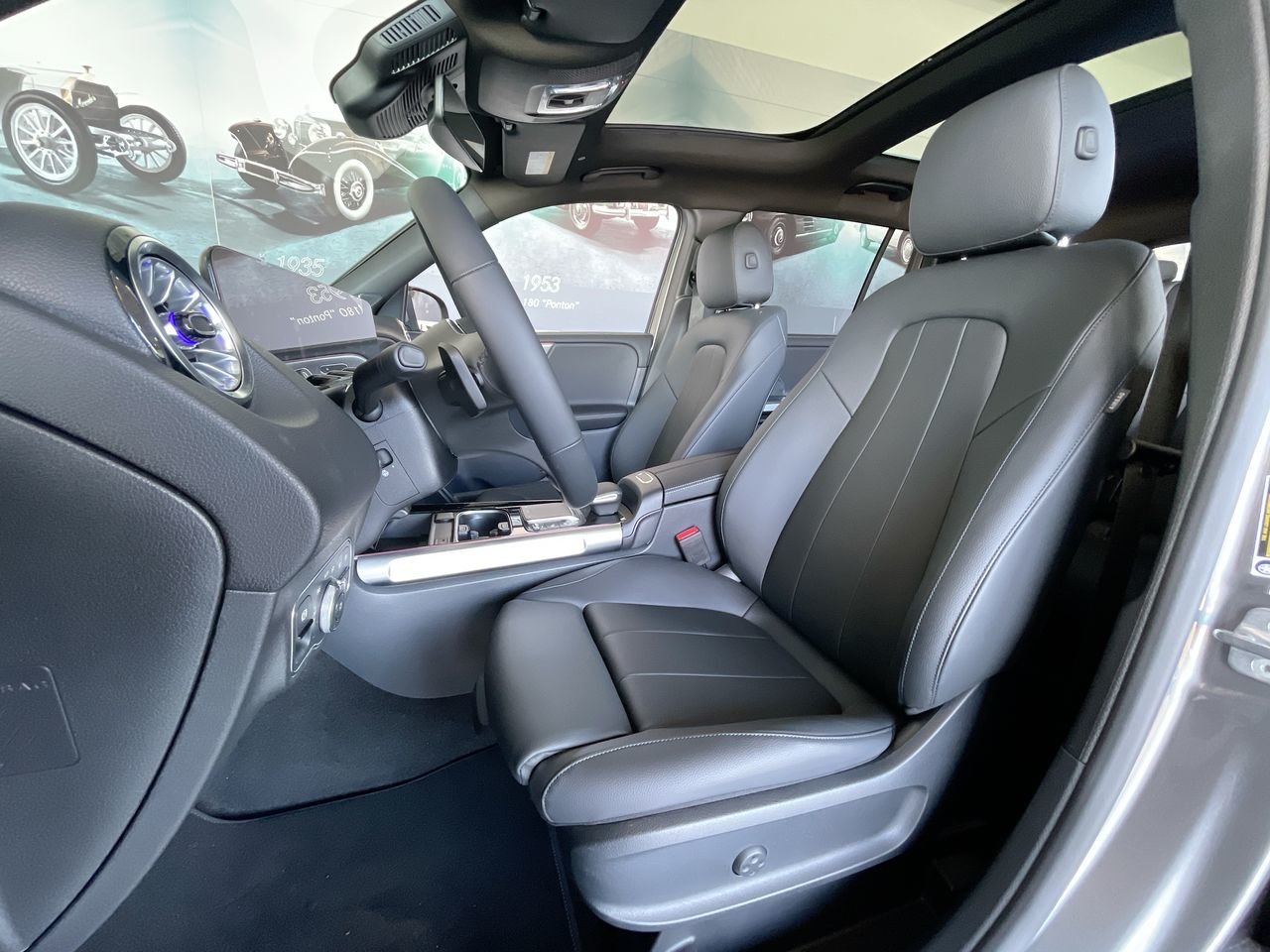 Used 2023 Mountain Grey Metallic Mercedes-Benz 4MATIC SUV image 19