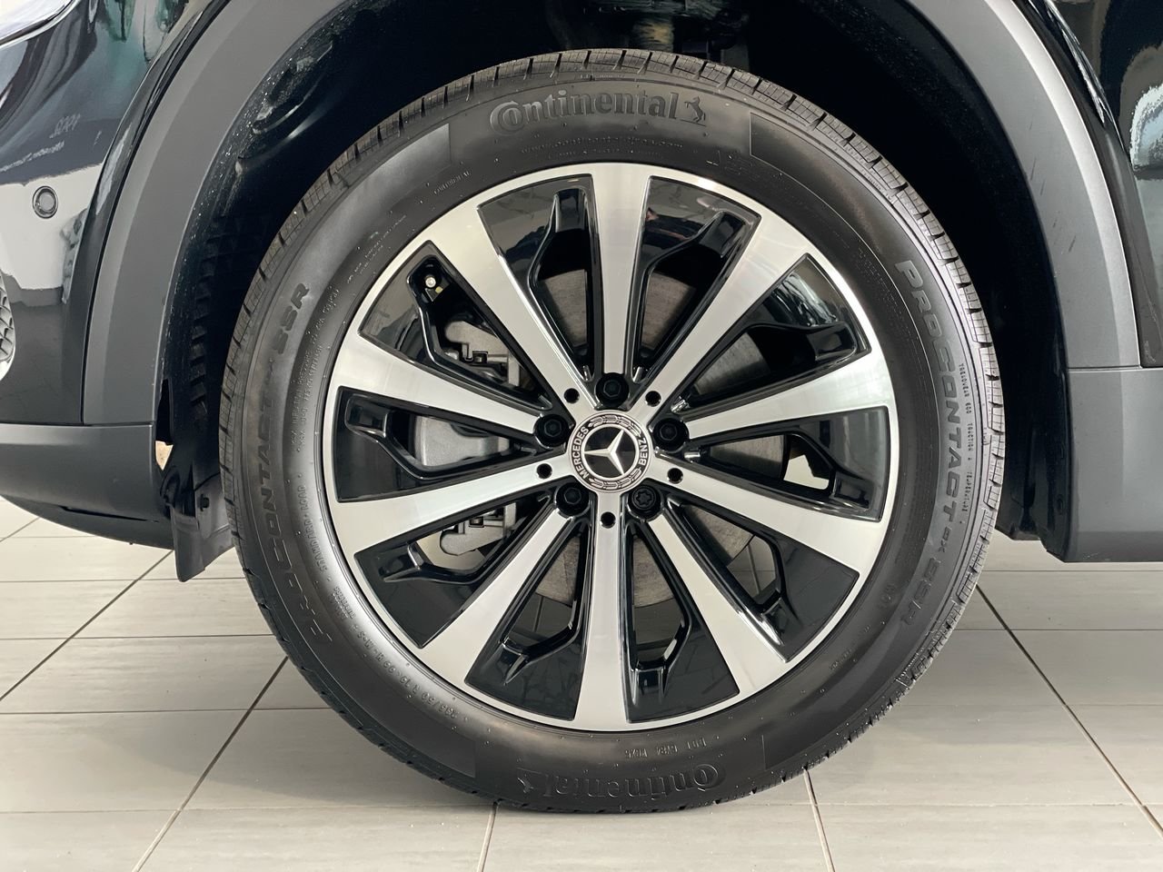Used 2023 Night Black Mercedes-Benz 4MATIC SUV image 18