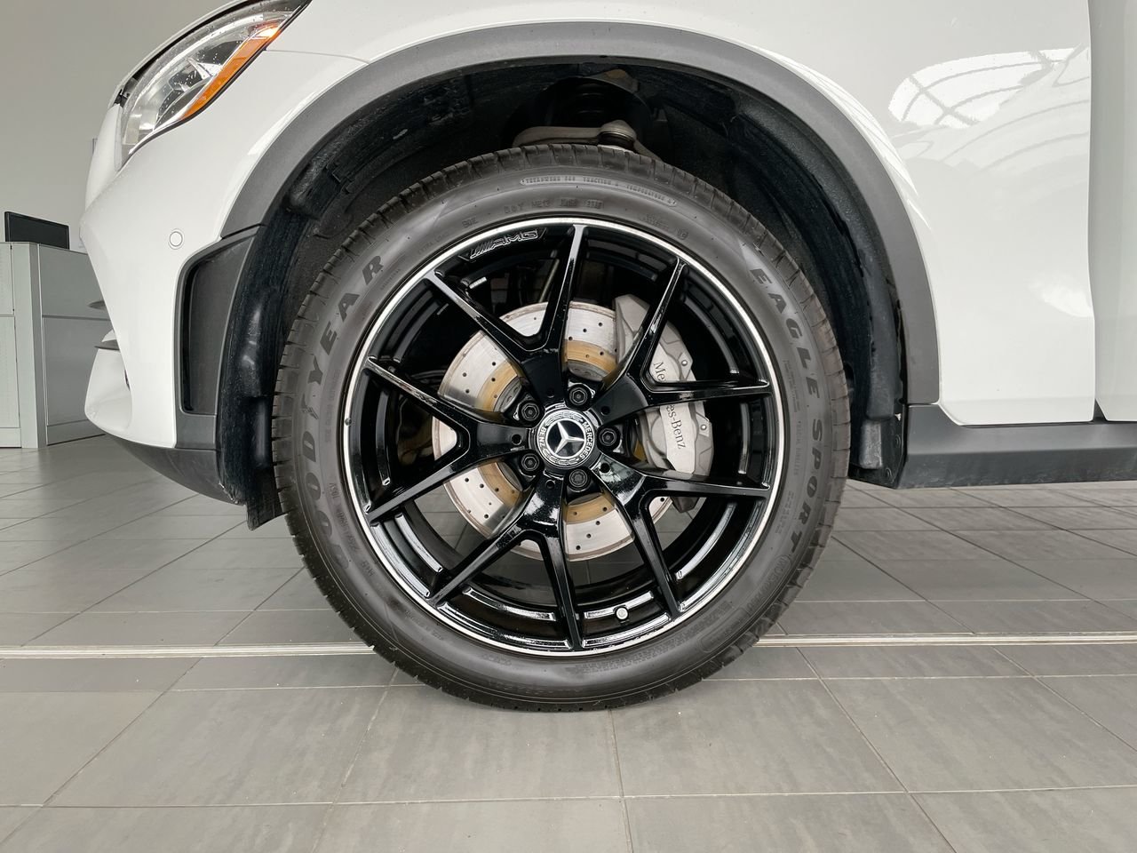 Used 2023 Polar White Mercedes-Benz 4MATIC Coupe image 18