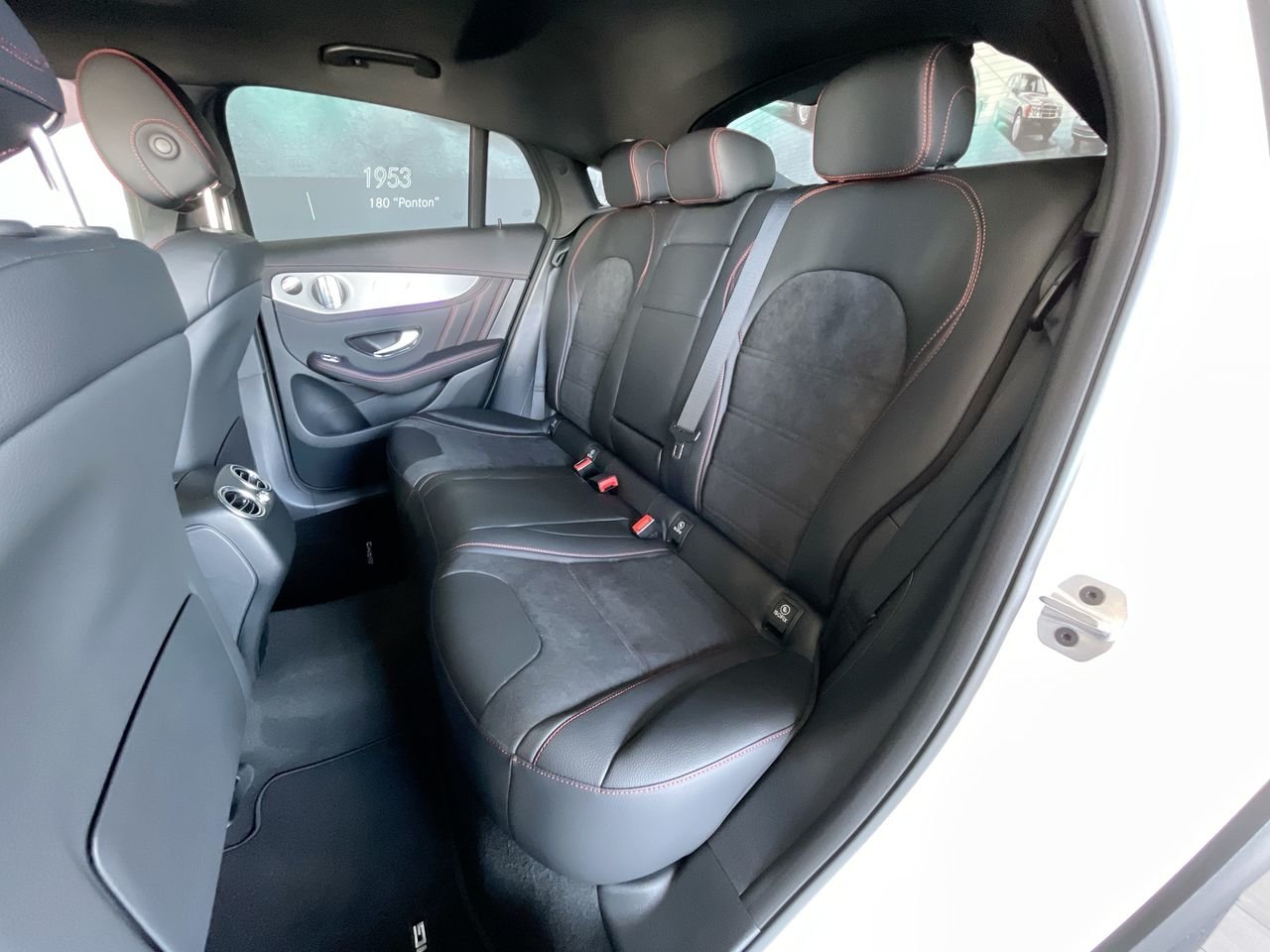 Used 2023 Polar White Mercedes-Benz 4MATIC Coupe image 31