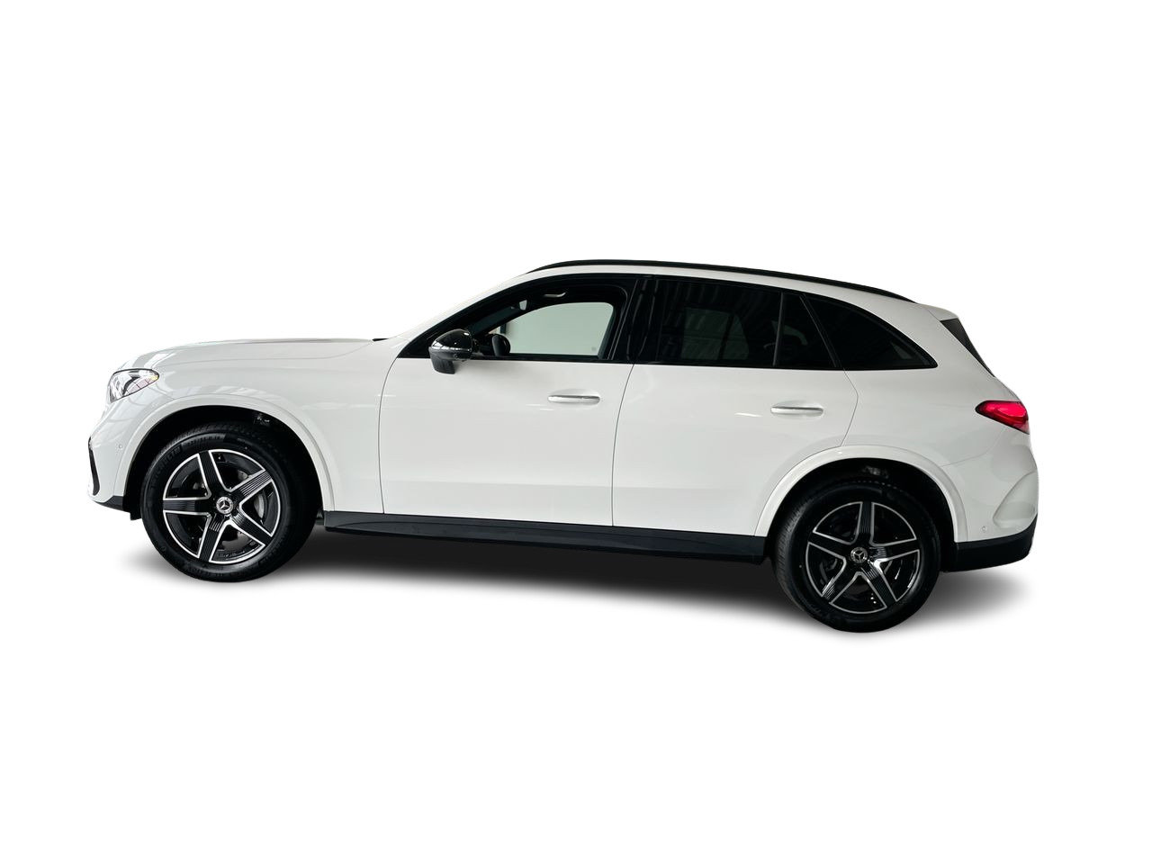 Used 2023 Polar White Mercedes-Benz 4MATIC SUV image 7