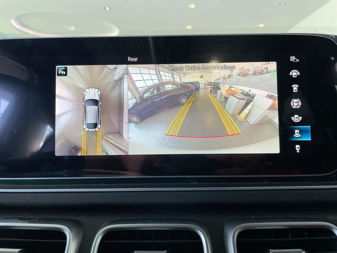 New 2023 Polar White Mercedes-Benz GLE 53 C4MATIC+ image 26