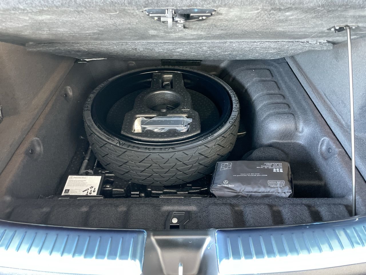 New 2023 Obsidian Black Metallic Mercedes-Benz GLE 63 C4MATIC+ image 34