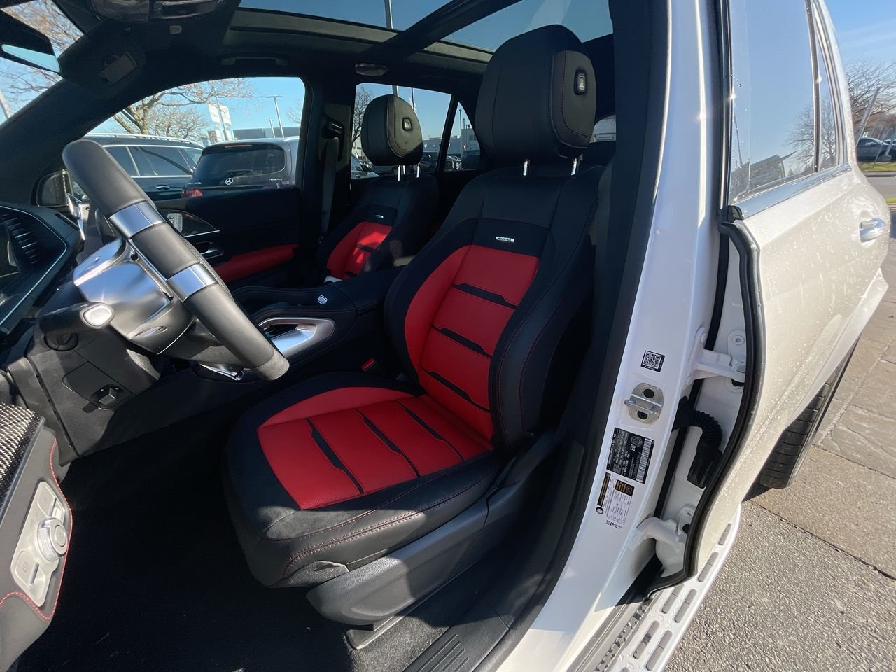 New 2022 MANUFAKTUR Diamond White Bright Mercedes-Benz AMG 63 S 4MATIC image 22