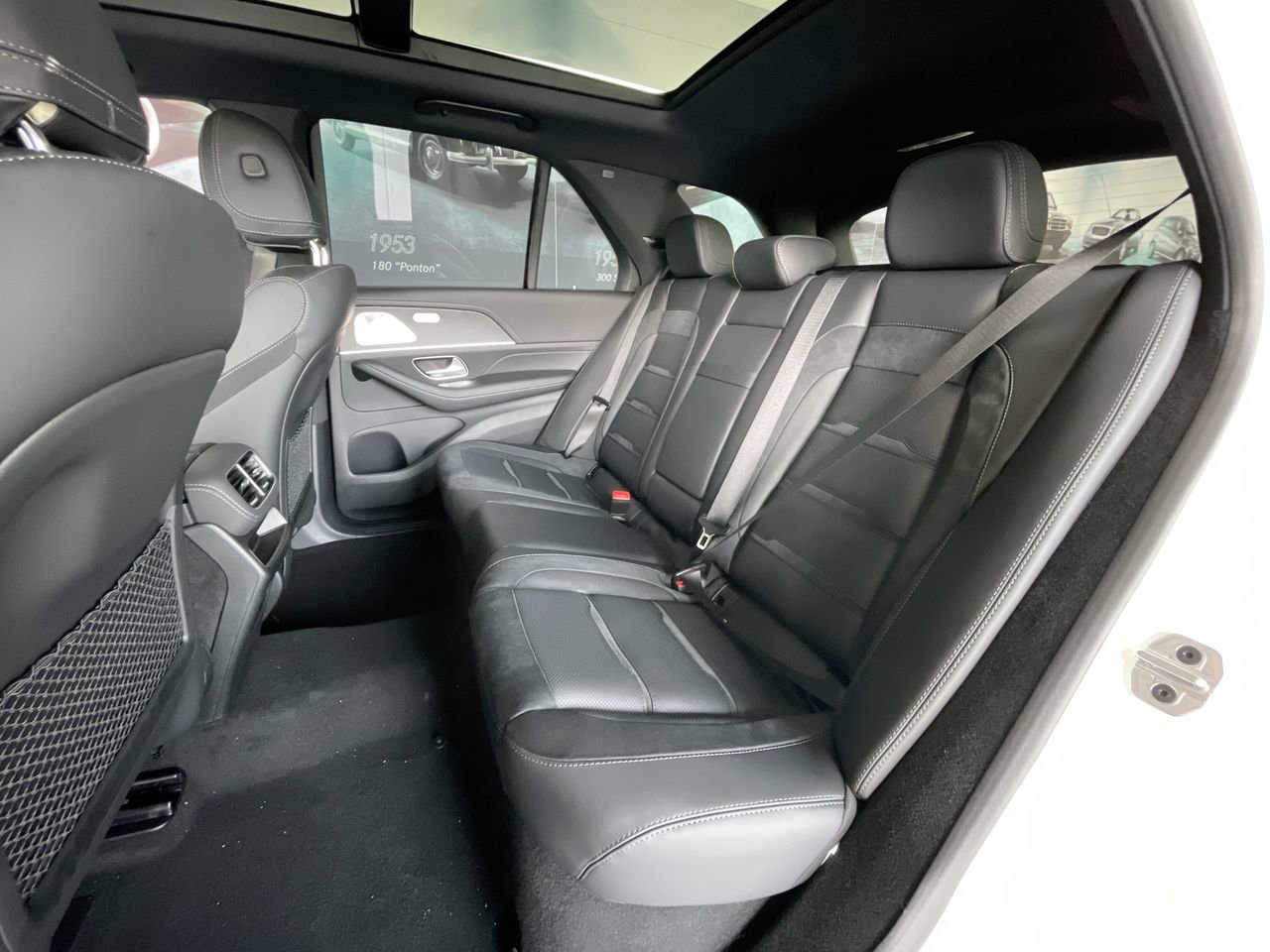 New 2023 Polar White Mercedes-Benz AMG 53 4MATIC image 32